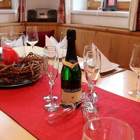 Beautiful Detached Chalet In Mayrhofen Ramsau Tyrol With Sauna Horská chata